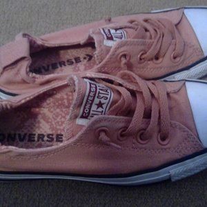 Pink Low Top Converse All-Star